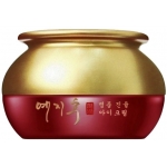 Крем для век на основе красного женьшеня Yezihu Red Ginseng Eye Cream