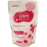 Слабокислотное жидкое мыло для тела Kumano Cosmetics Pharmaact Raspberry Body Soap
