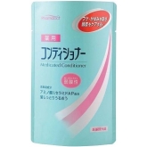 Слабокислотный кондиционер против перхоти и зуда кожи головы Kumano Cosmetics Pharmaact Medicated Conditioner сменная упаковка
