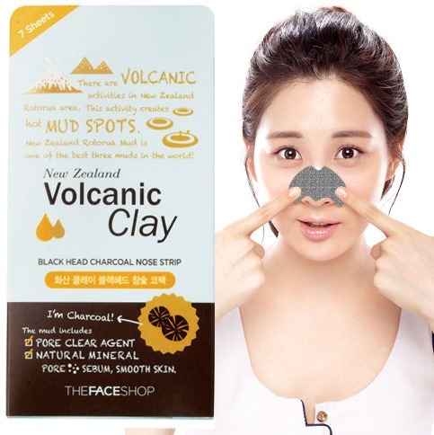 

The Face Shop Black Head Volcanic Clay Charcoal Nose Strip