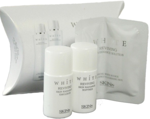 

Skin White Reviving Skin Radiance Solution Mini Set